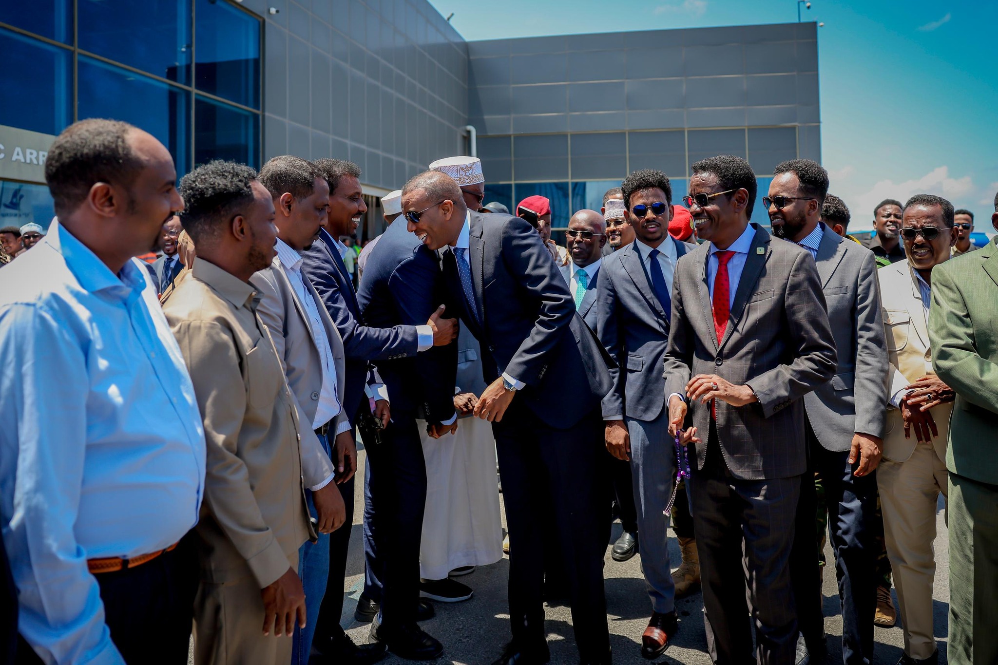 Raysal wasaaraha oo dib ugu soo laabtey Muqdisho